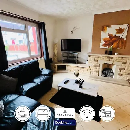 The European 3 Bedroom House By Altoluxoexperience Short Lets & Serviced With Free Parking בריסטול