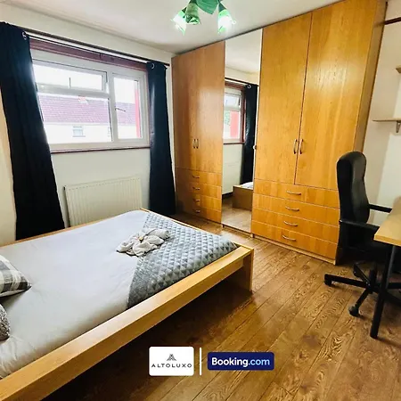 The European Classic 3Br By Altoluxo Short Lets & Serviced Accommodation With Free Wifi & Parking * Bristol