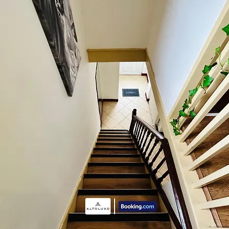 The European Classic 3Br By Altoluxo Short Lets & Serviced Accommodation With Free Wifi & Parking